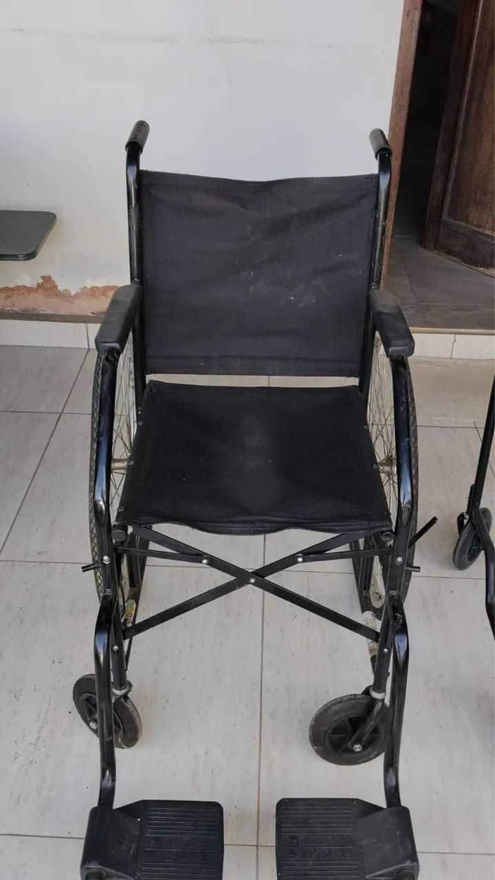 Cadeira de Rodas  - Foto 2