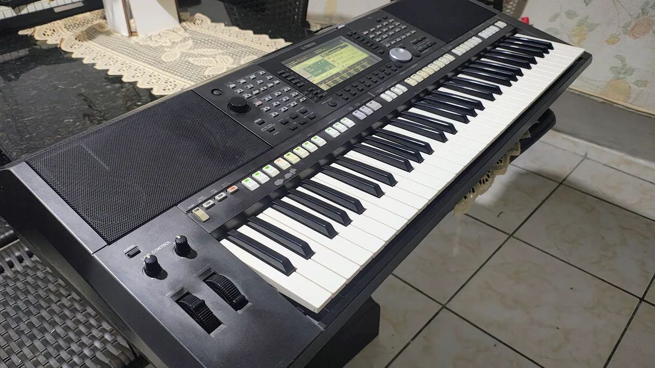 Teclado Yamaha prs s970 - Foto 3