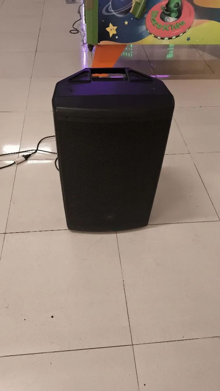Caixa de som jbl eon 615 bom estado  - Foto 2