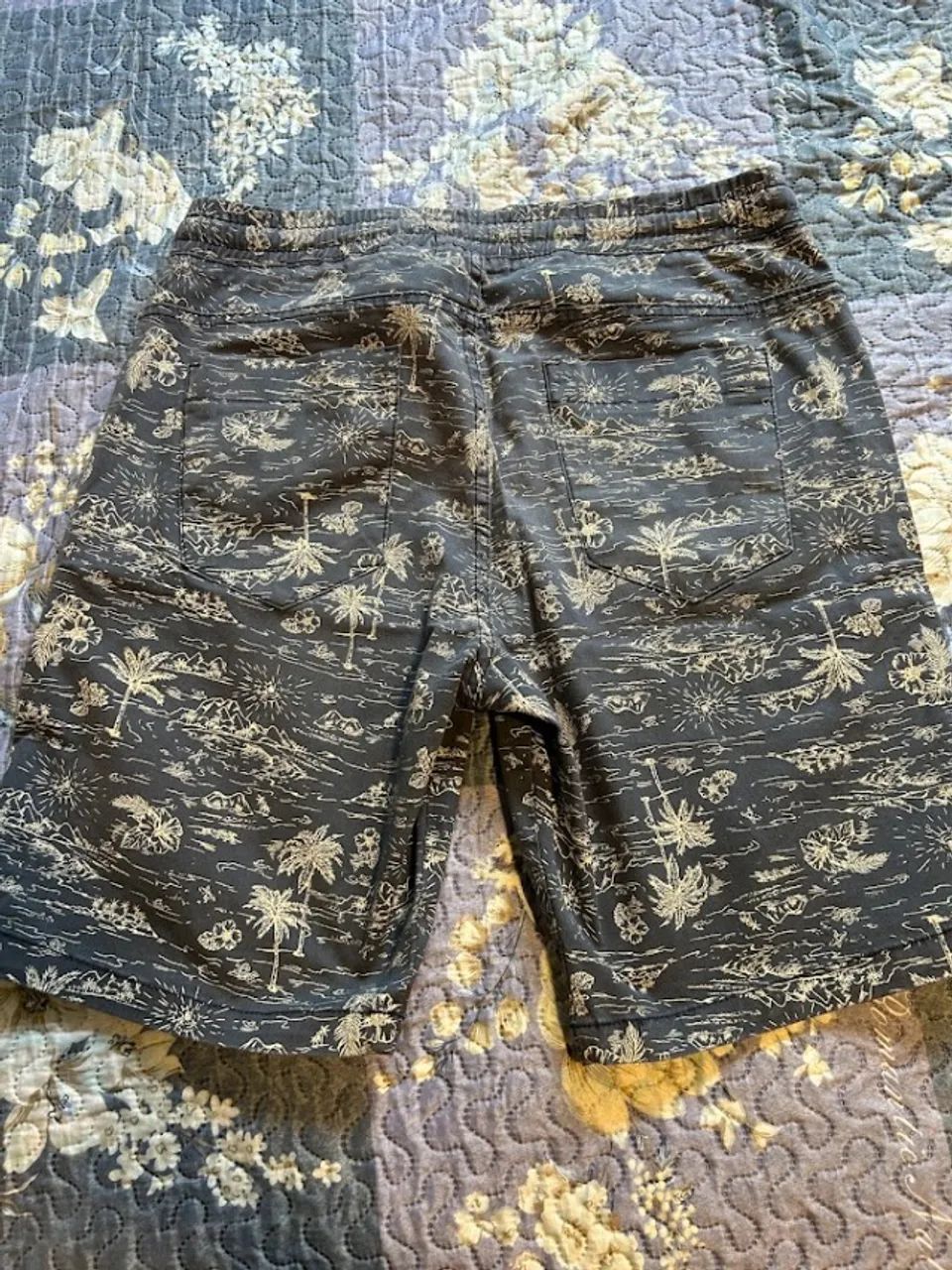 Bermuda Estampada Jeanswear - Estilo Tropical - Tamanho M - Foto 2