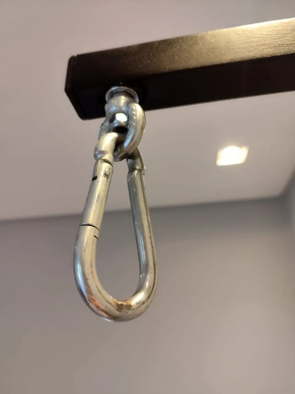 SACO DE PANCADAS GORILLA 120cm + suporte c/ braço extra, mosquetão, parafuso, corrente etc - Foto 4