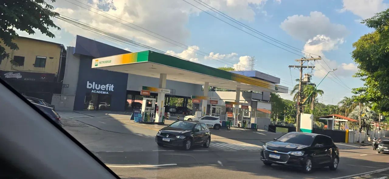 Vendo Propriedade com #Posto de Combustíveis + Galpões e Prédio comercial. Na Efigênio Sal - Foto 3