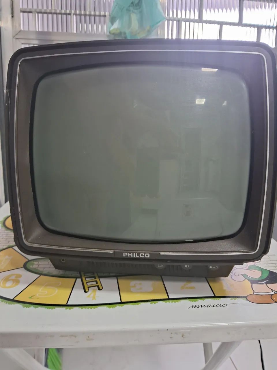 Tv antiga em para  colecionadores 