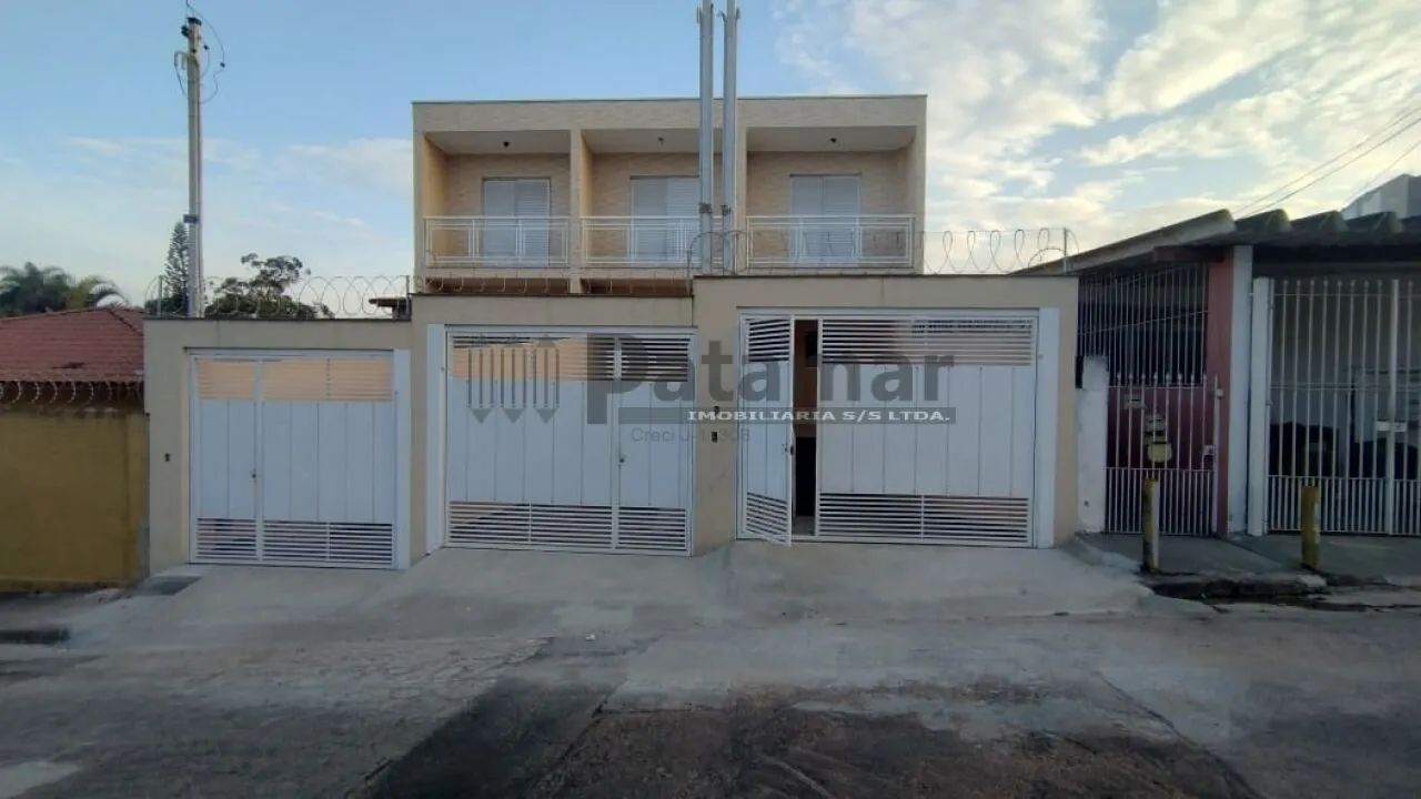 CASA COM 3 QUARTOS À VENDA NO RIO PEQUENO