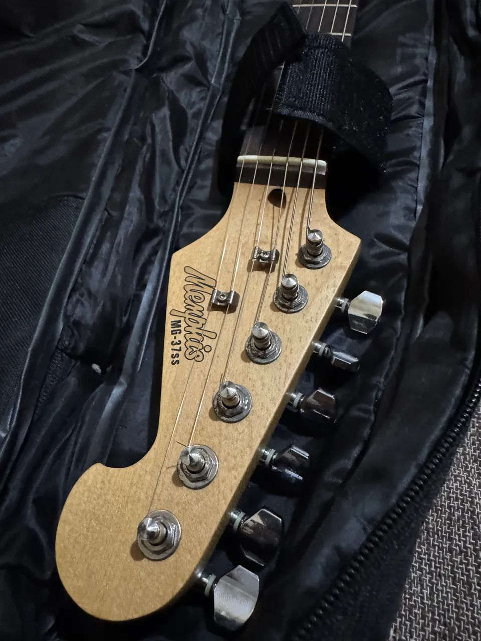 Guitarra - Foto 3