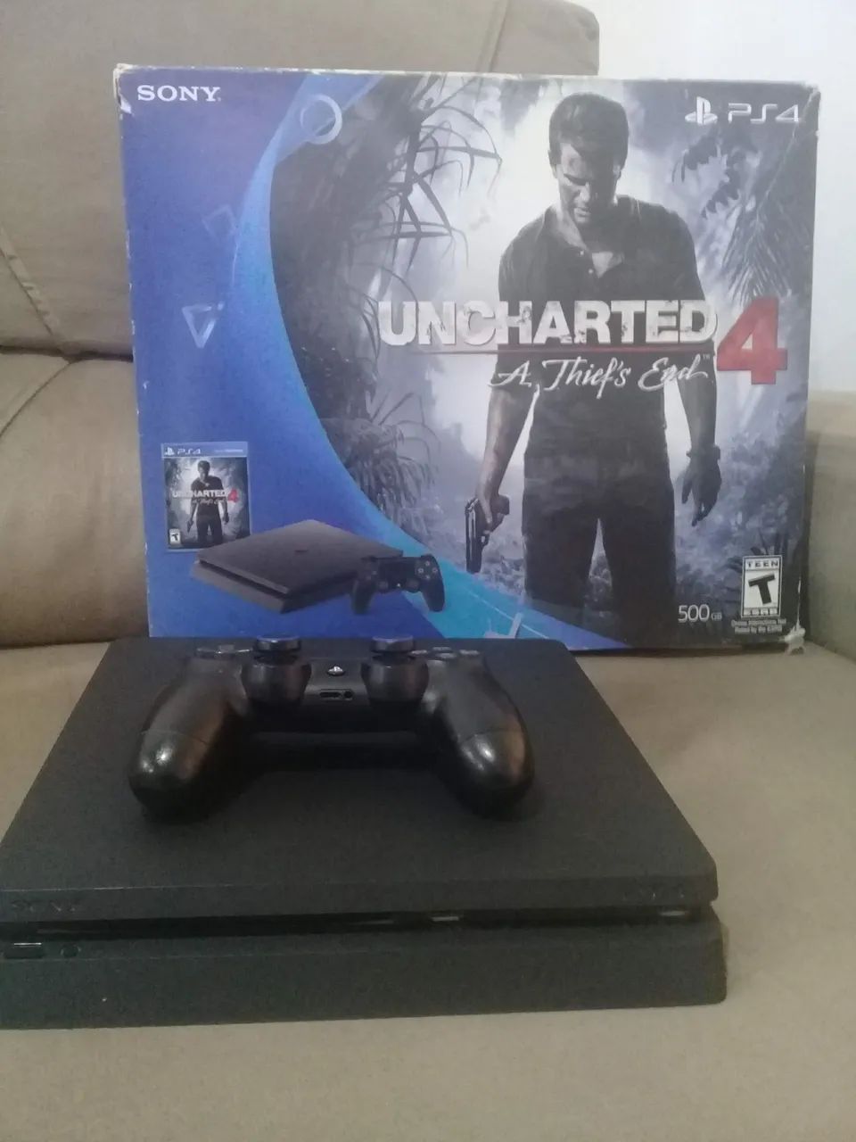 PlayStation 4 sim 500GB