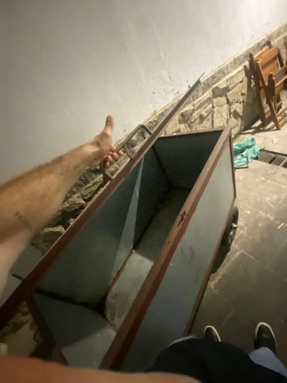 Carrinho de Mão Fechado - Foto 3