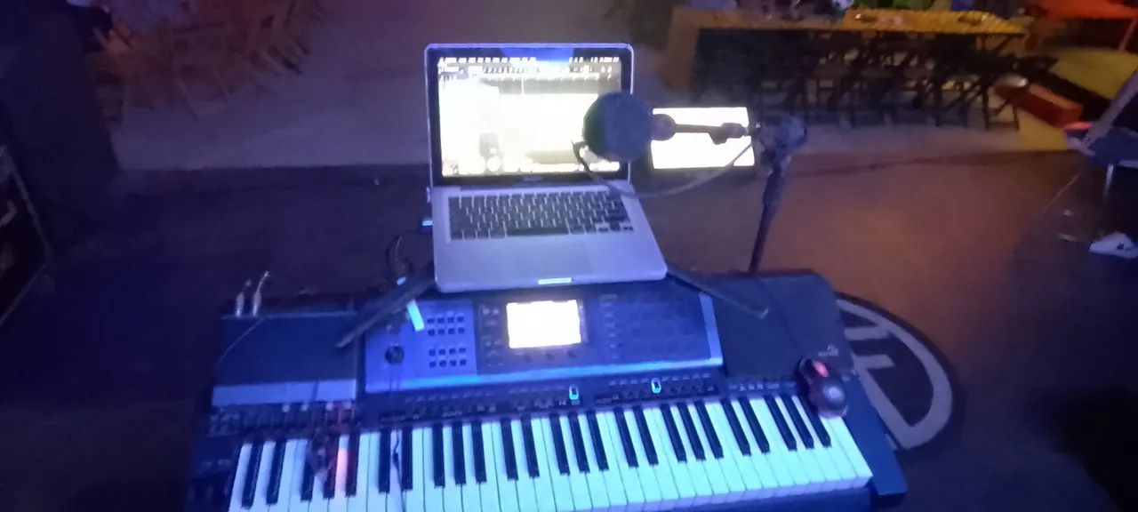 Teclado arranjador 