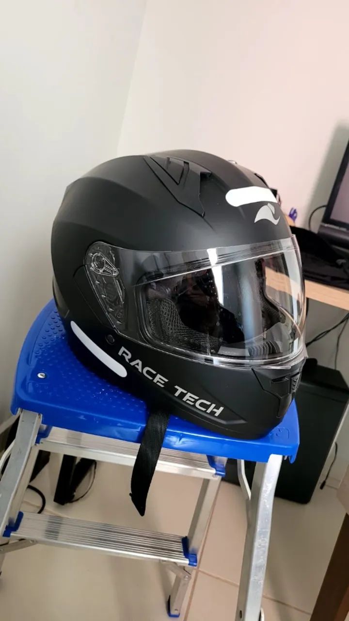 Capacete Race Tech Sector