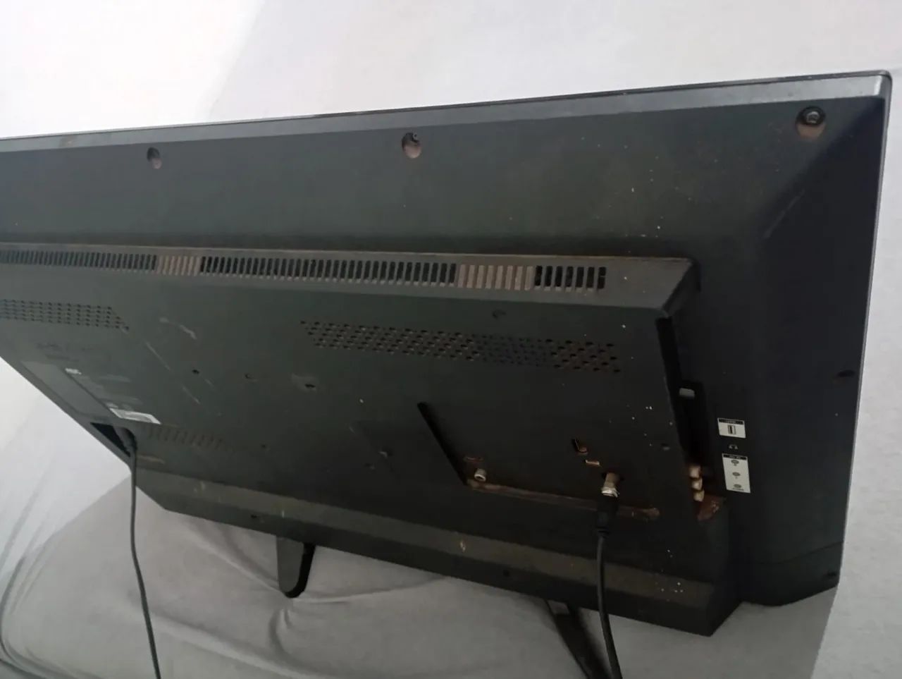 Vendo tv 32 polegadas (Não é Smart) - Foto 2