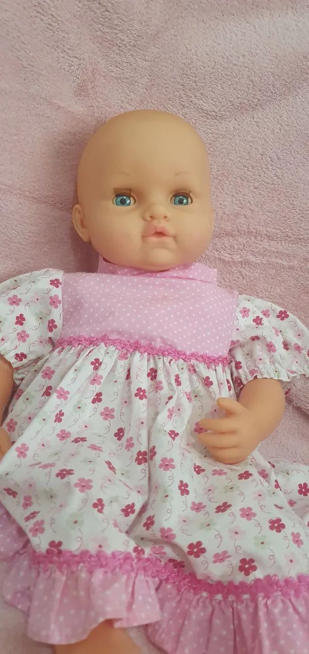 Boneca antiga da marca jesmar.