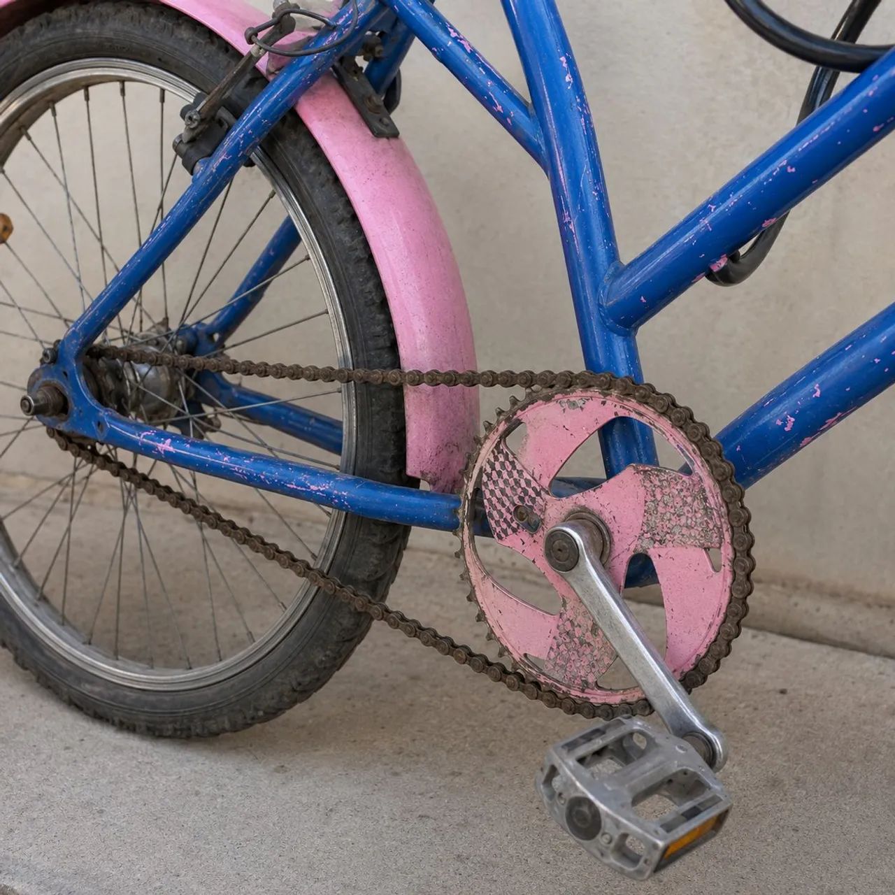 Bicicleta Aro 24 Usada com Cestinha - Tudo Funcionando - Foto 3