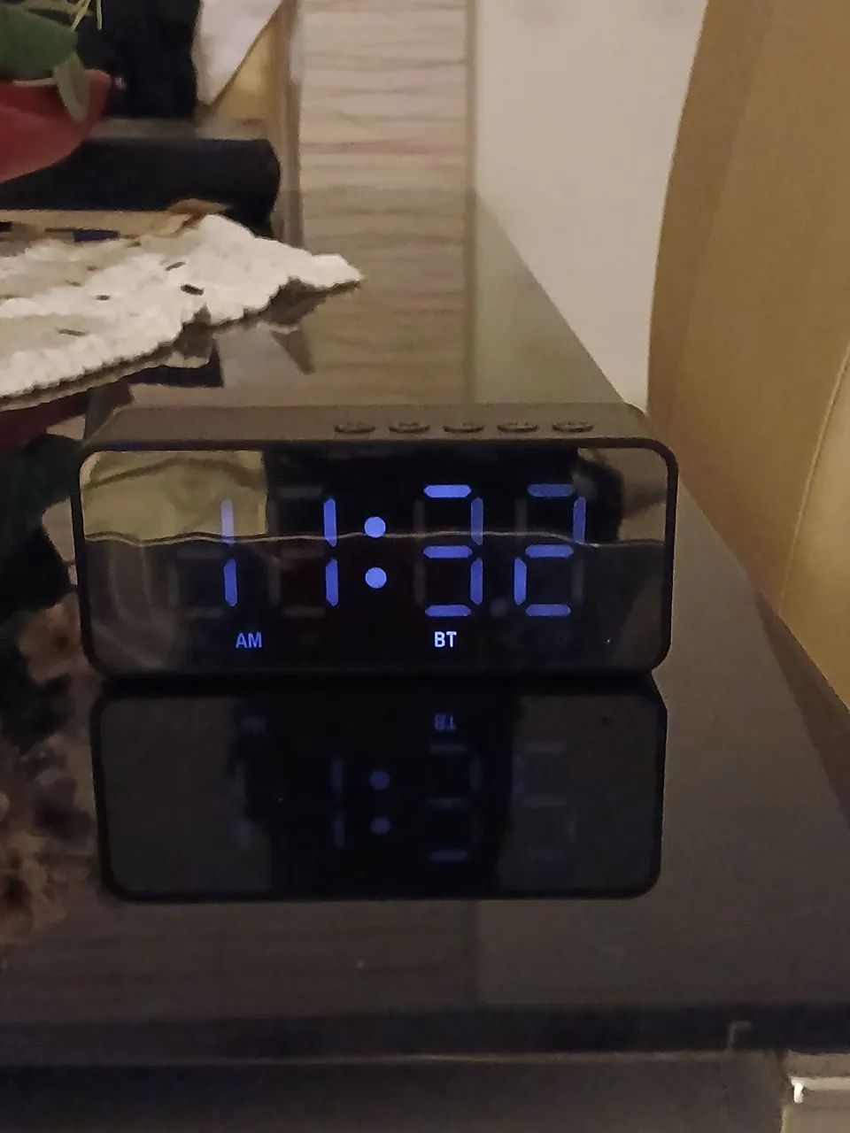Relógio Digital de mesa recarregável 