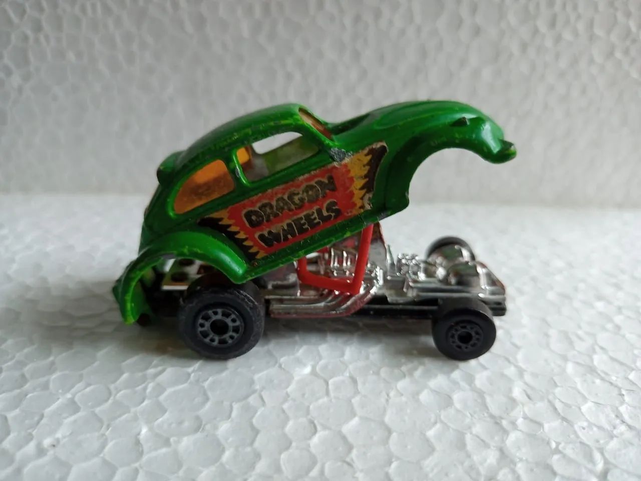 Carrinho Matchbox Dragon Wheels super fast