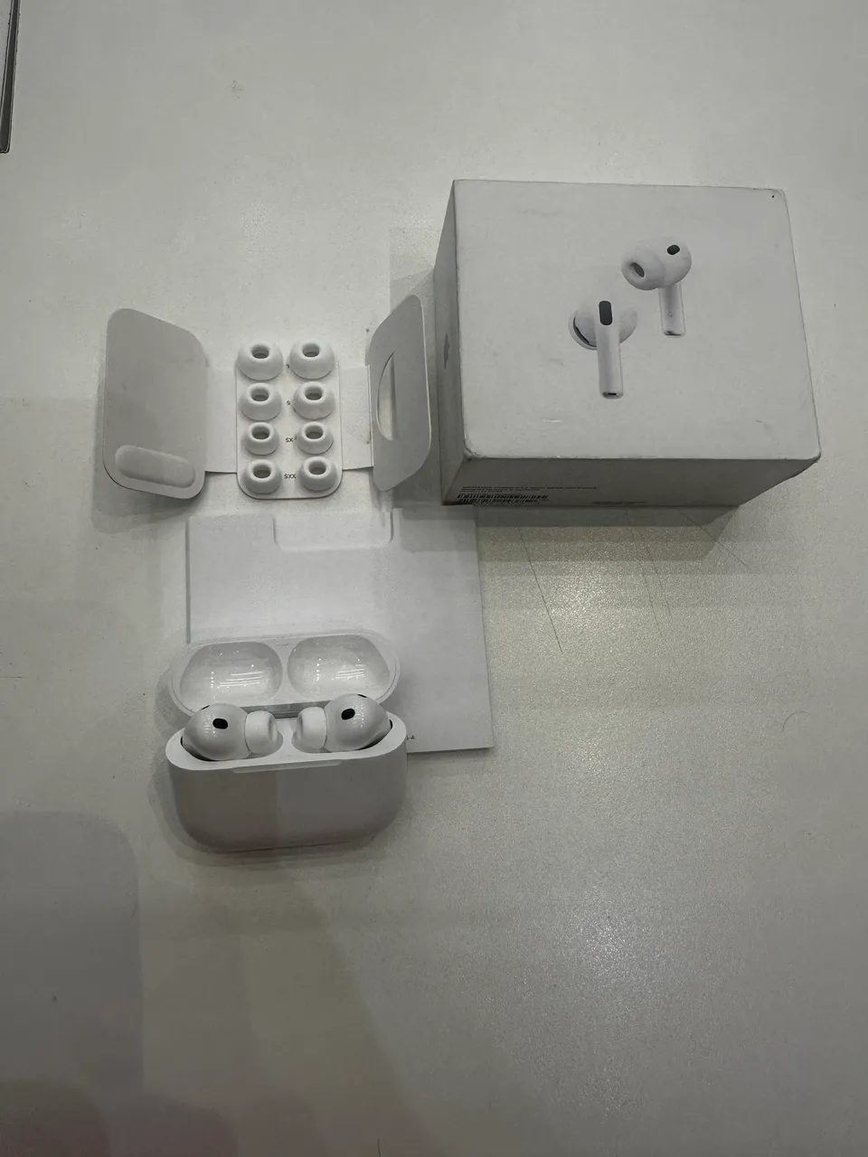 Apple AirPods 4 (ANC) 本体 AirPods 4を購入 - Apple（日本）