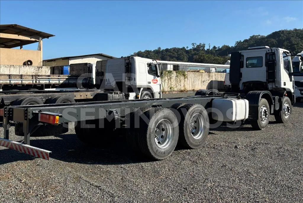 IVECO TECTOR 24.280 8X2 2016/2016 - Foto 4