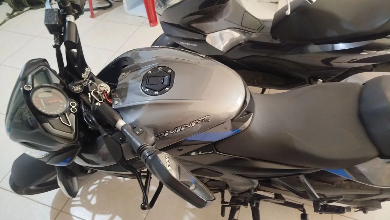MOTO BAJAJ 200 - Foto 5
