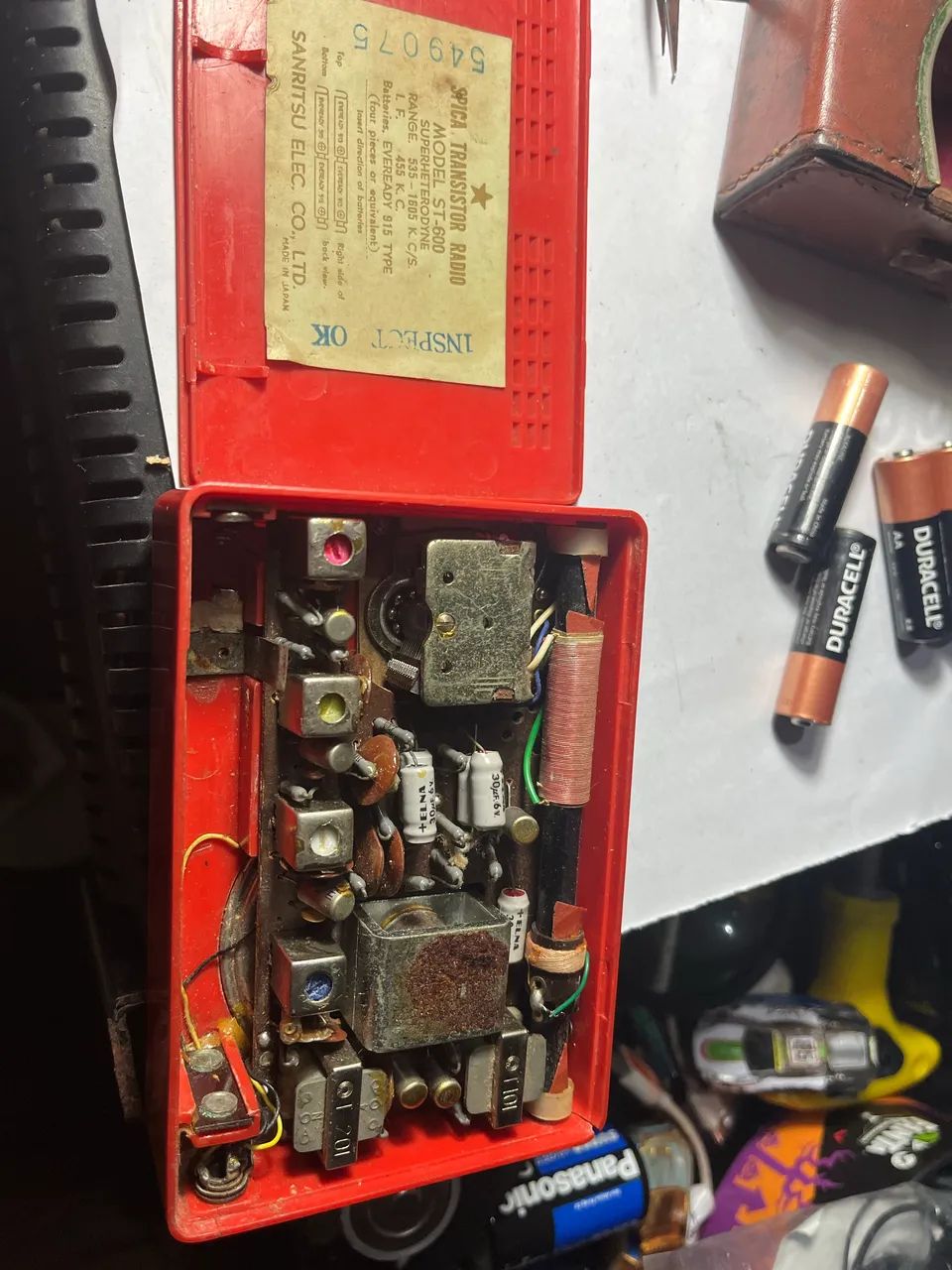 rádio portátil vintage Spica Transistor Six, fabricado no Japão - Foto 6