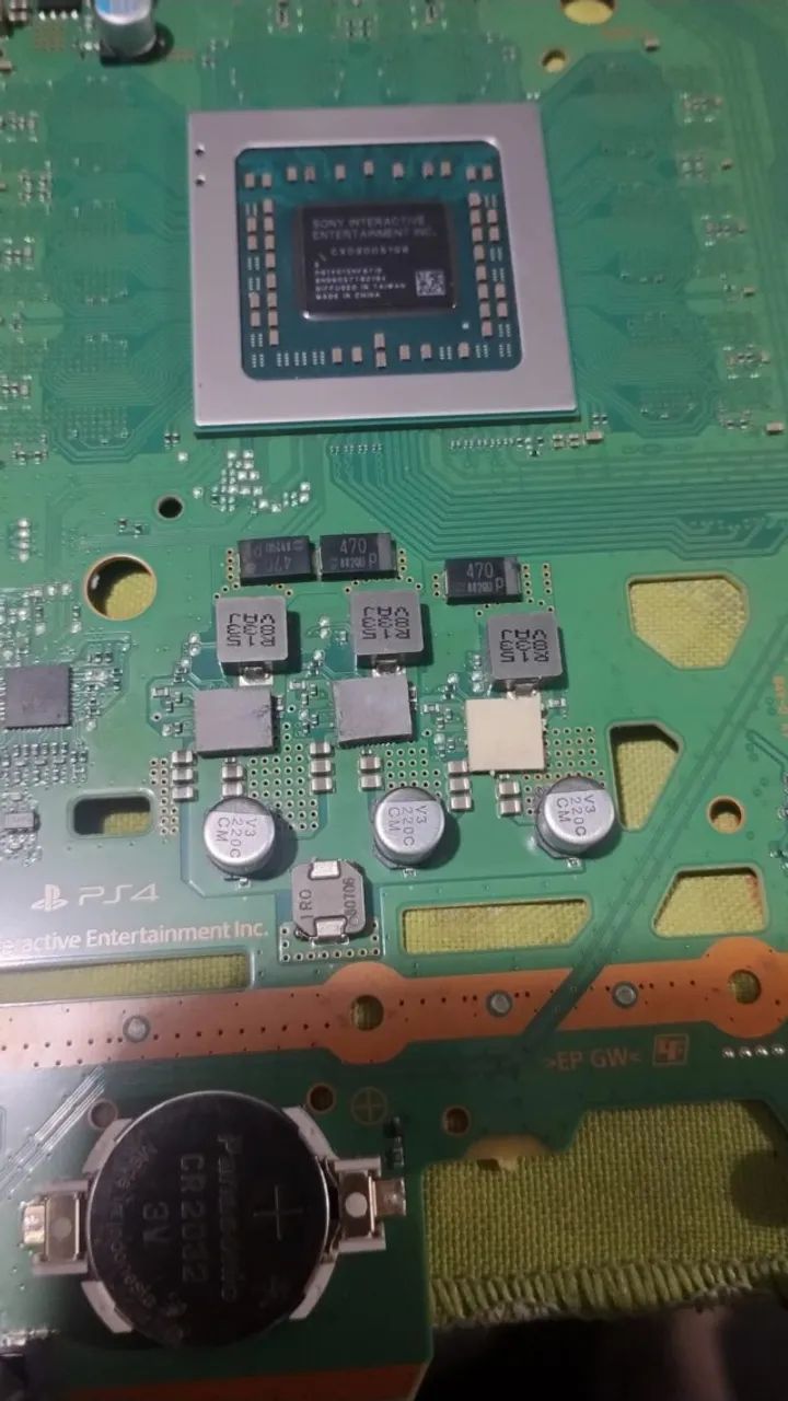 PREVENTIVA E TROCA DA PASTA TÉRMICA DO PS4 PHAT E SLIM - Foto 4