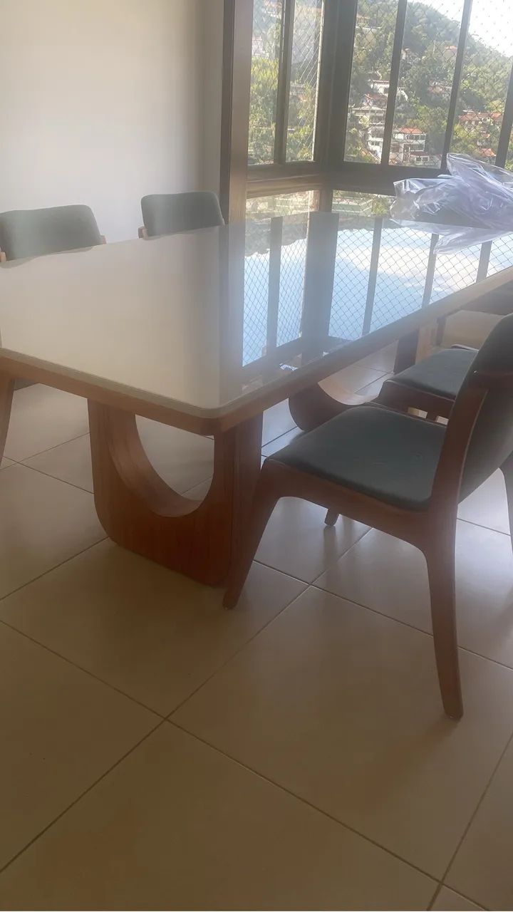 Vendo mesa mais 4 cadeiras  - Foto 2