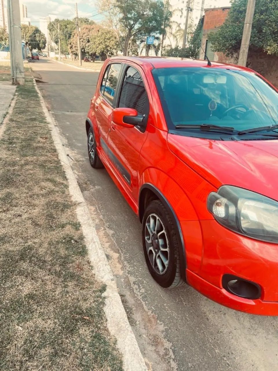 Fiat Uno Sporting 1.4 EVO Fire Flex 8V 4P 2013 - Foto 3
