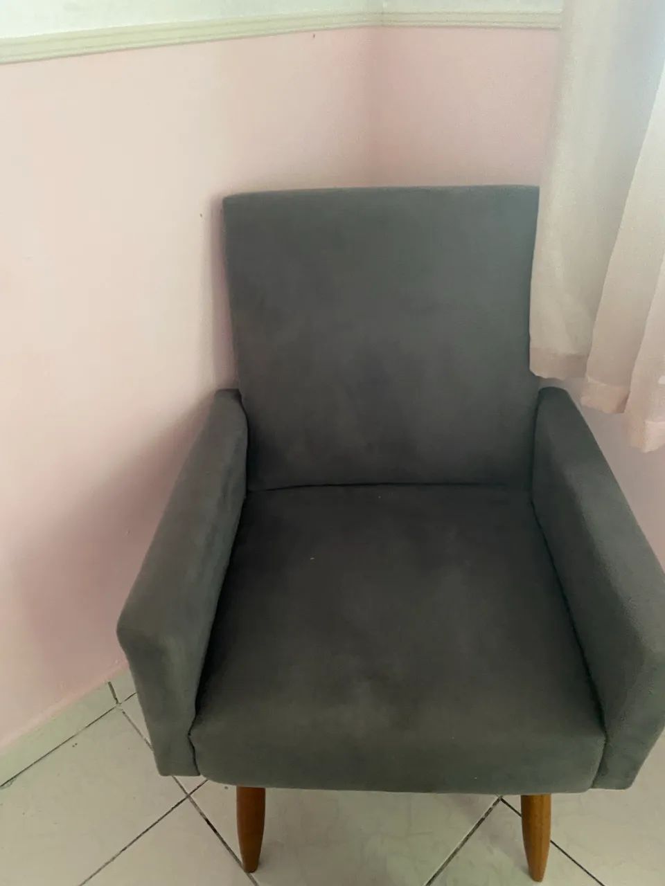 Duas poltronas em bom estado pra vender logo - Foto 4