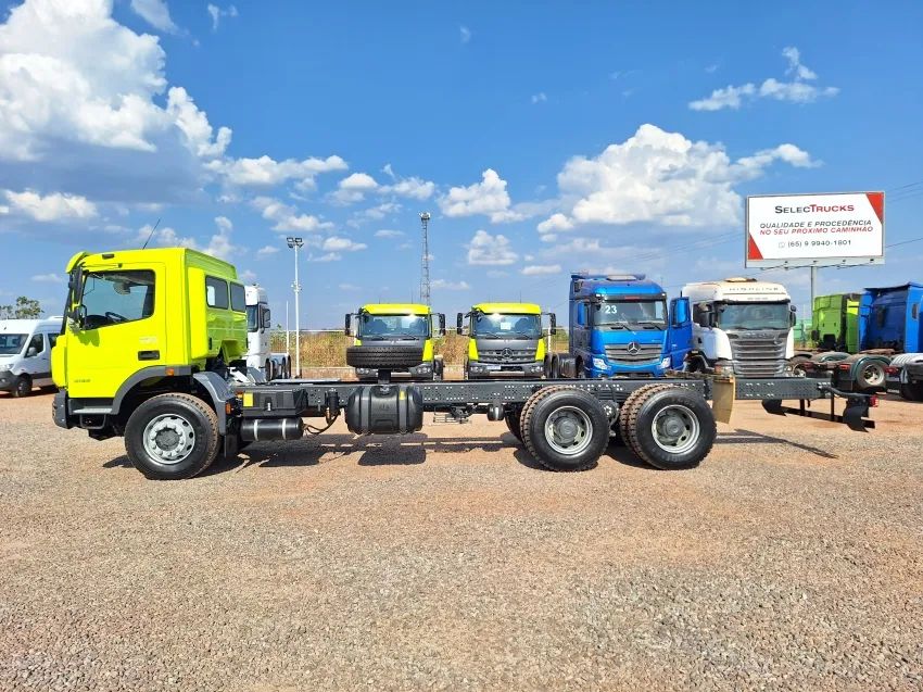 MB ATEGO 3133 6X4 2025 - Foto 3