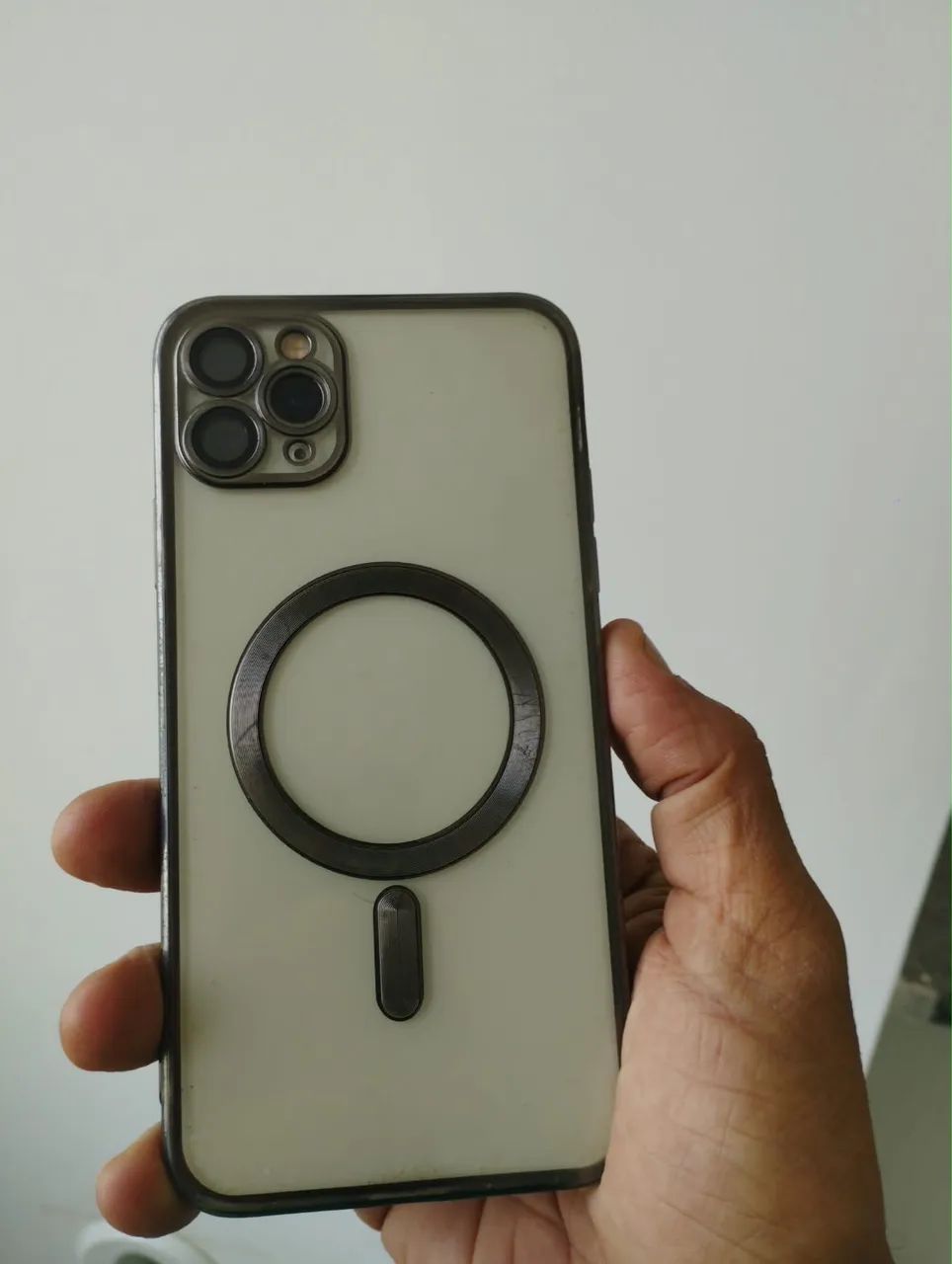 Vendo ou Troco Esse lindo IPhone 11 PRO MAX zerado - Foto 2