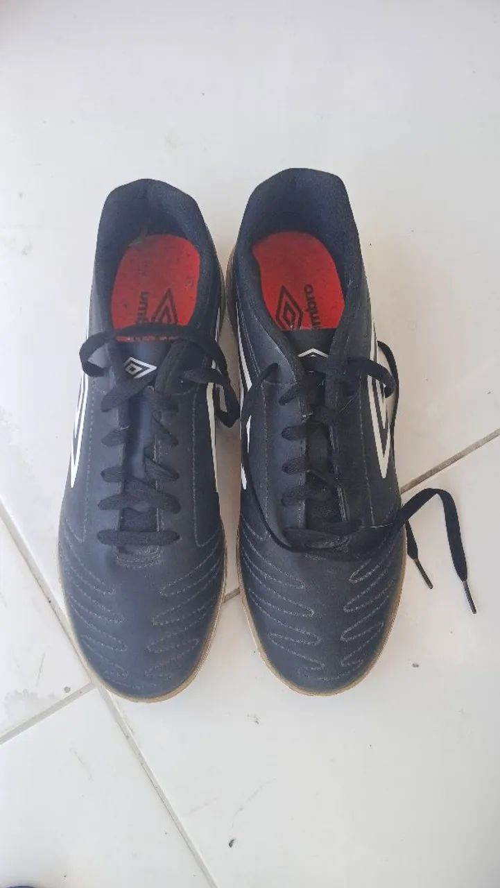 Chuteira Umbro original 