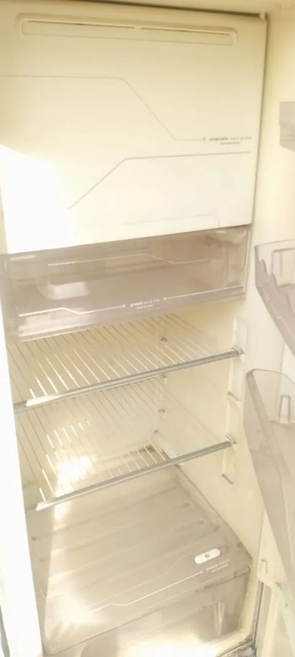 Refrigerador Electrolux com defeito - Foto 2