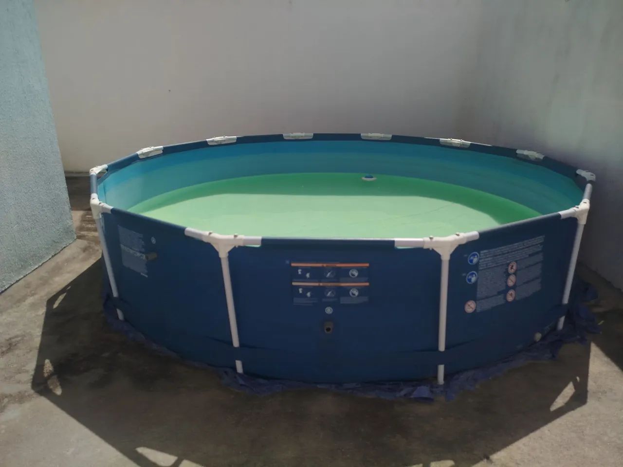 Vendo piscina bestway 6473 litros - Foto 2