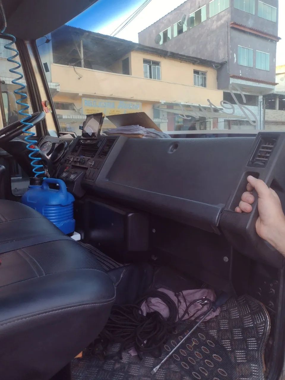 Ford cargo 712 baú  - Foto 4