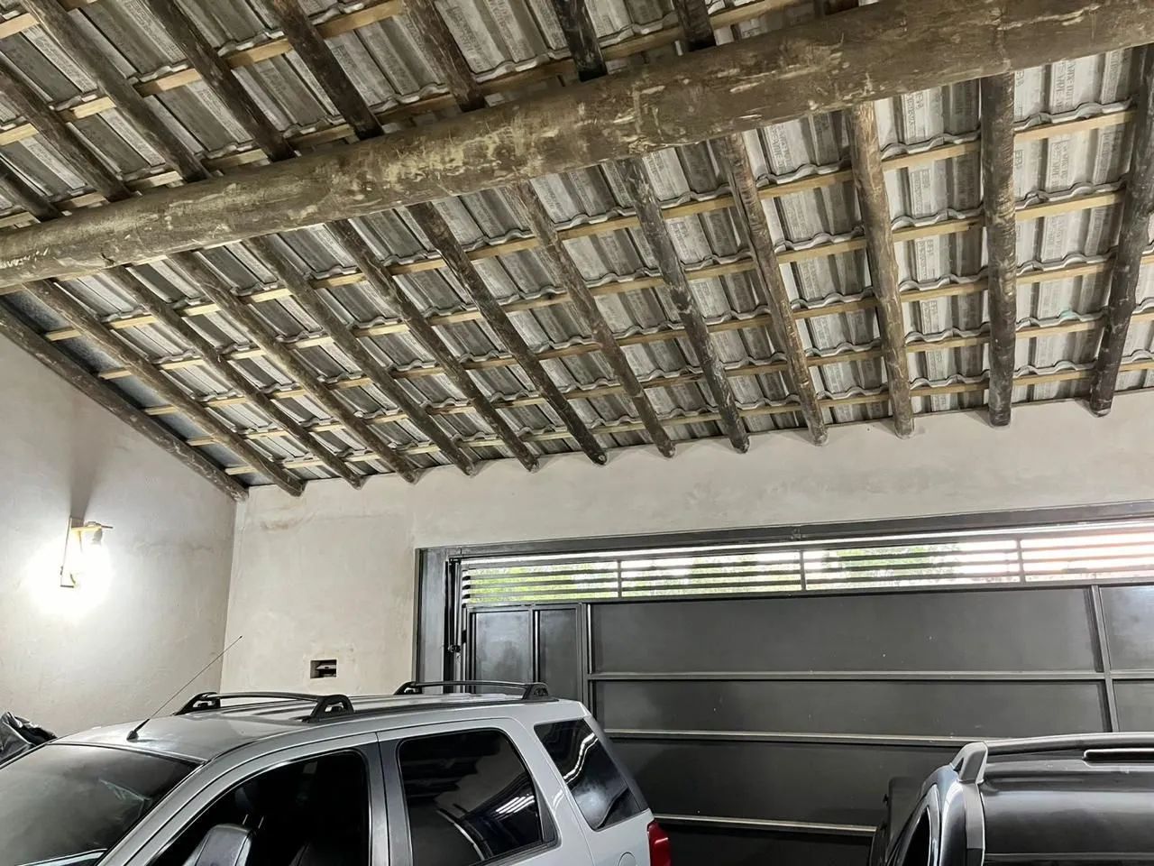 Elegância Rústica e Acabamento Perfeito: Uma Casa Única à Venda - Foto 5