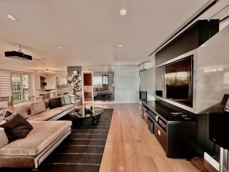 Lindo apartamento na Beira Mar com 3 suítes e 4 vagas de garagem - Foto 5