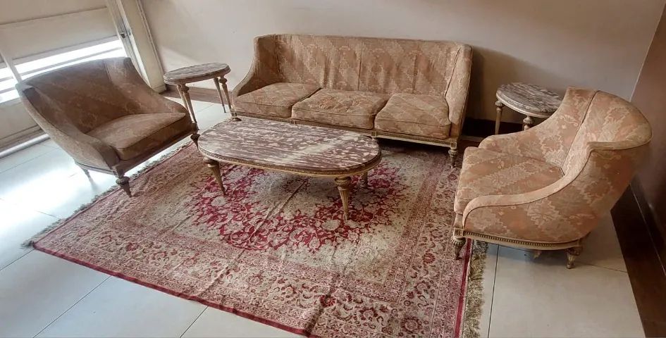 Sofa poltronas e mesinhas em marmore 