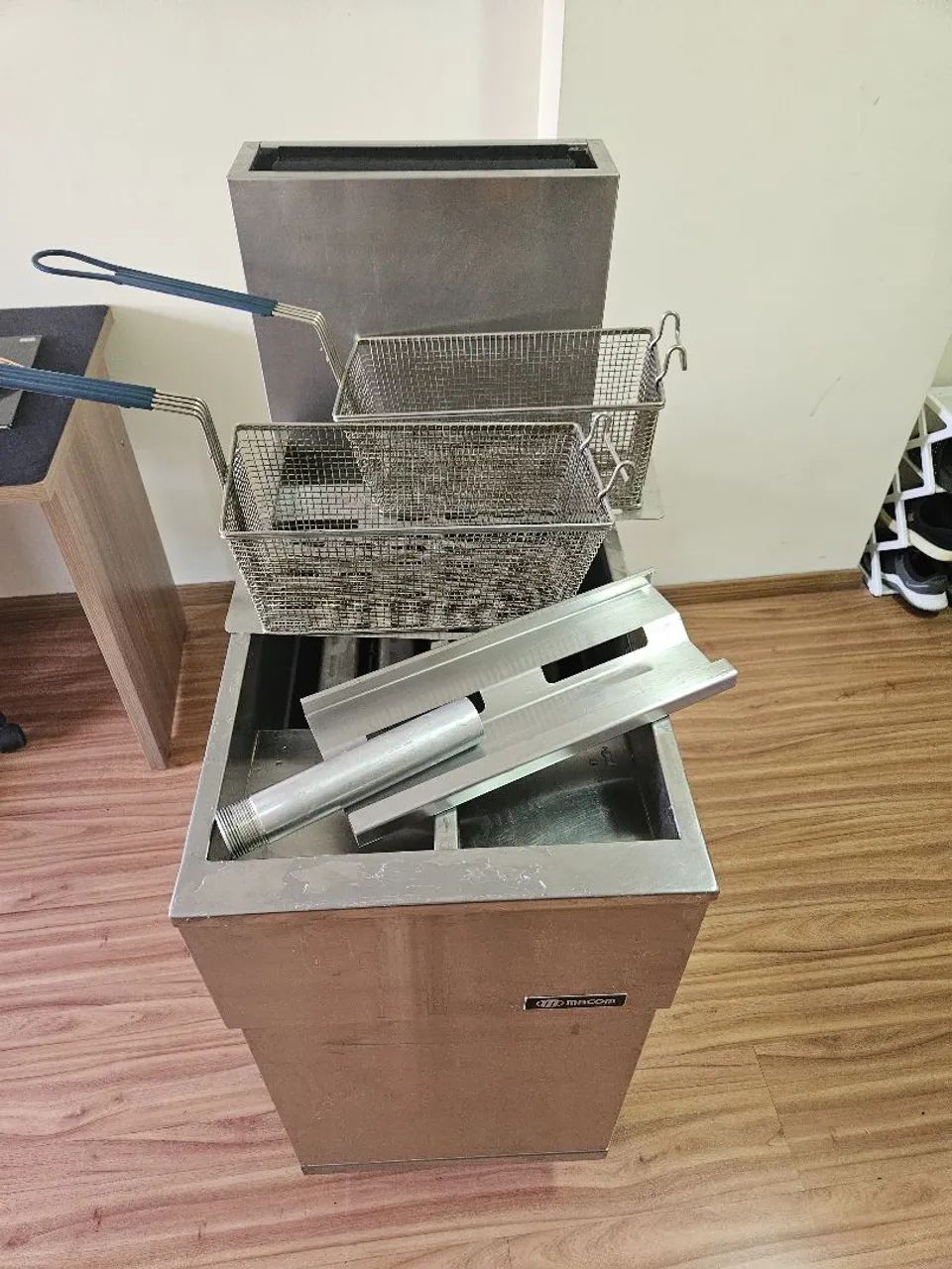 Fritadeira Industrial Macom Gás 25L - Foto 4