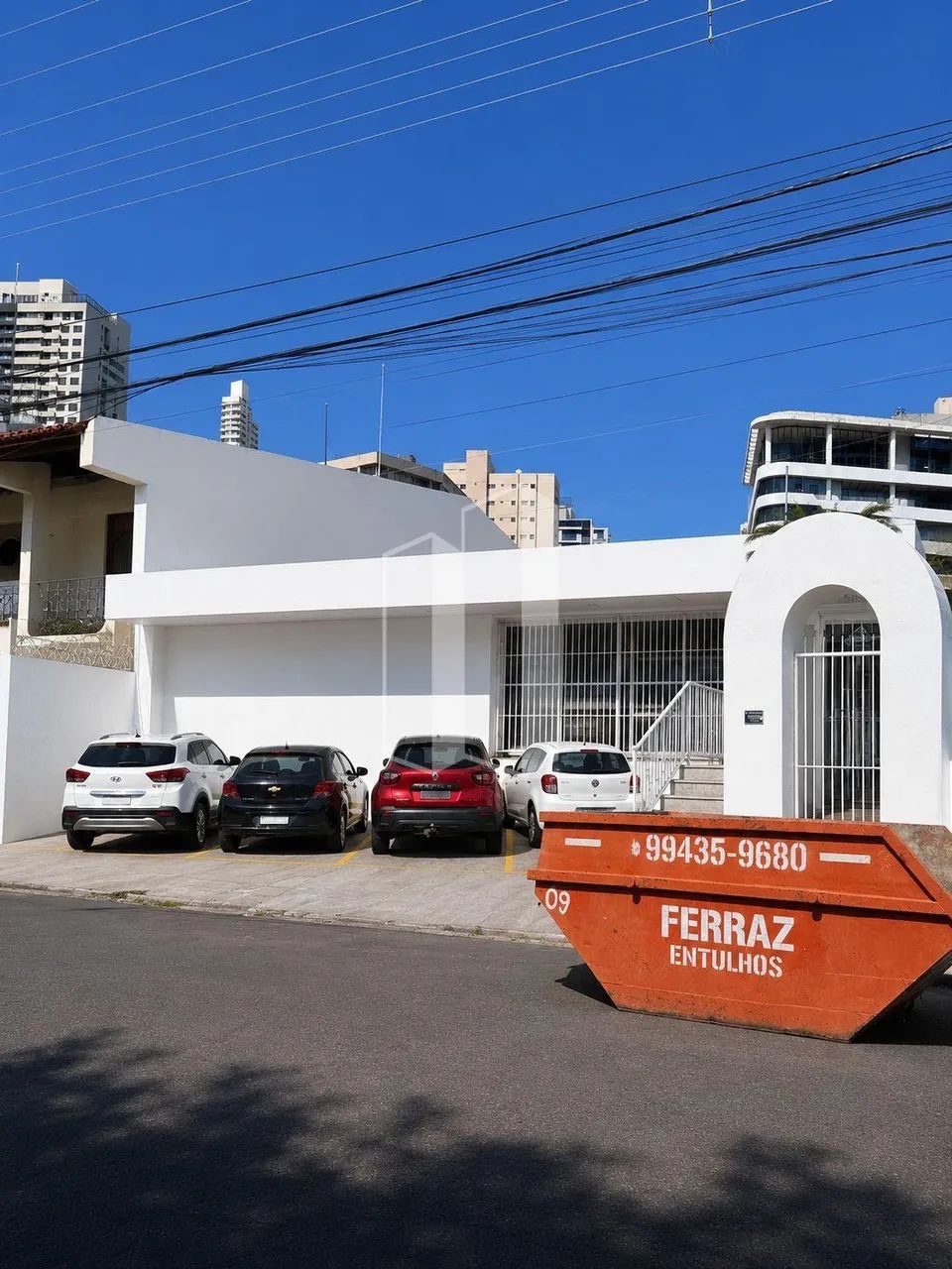 Casa com 5 Dormitórios, 2 Suítes, 6 Vagas e com 450M² - Setor Oeste - Foto 2