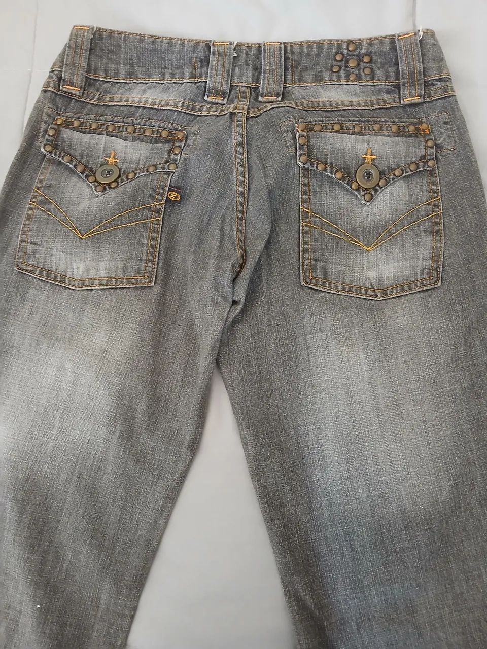 Calça comprida de marca - Foto 3