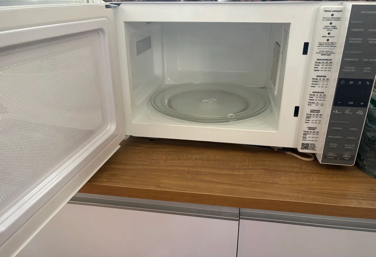 O Micro-ondas Electrolux 36 L Touch  - Foto 2