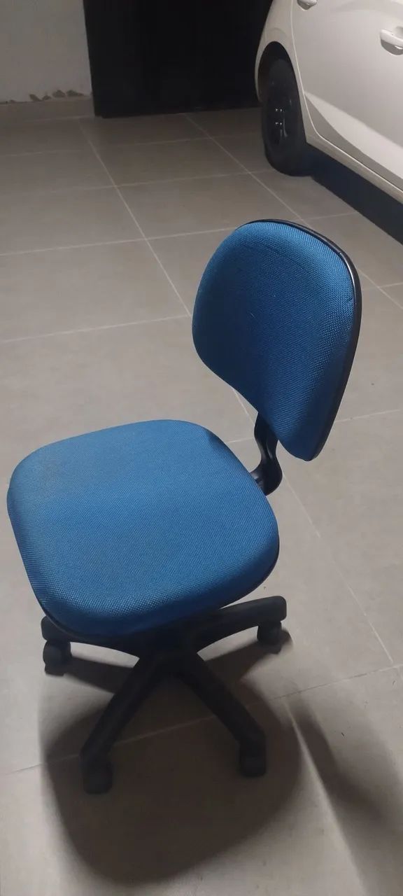 Cadeira escritório muito conservada  - Foto 2
