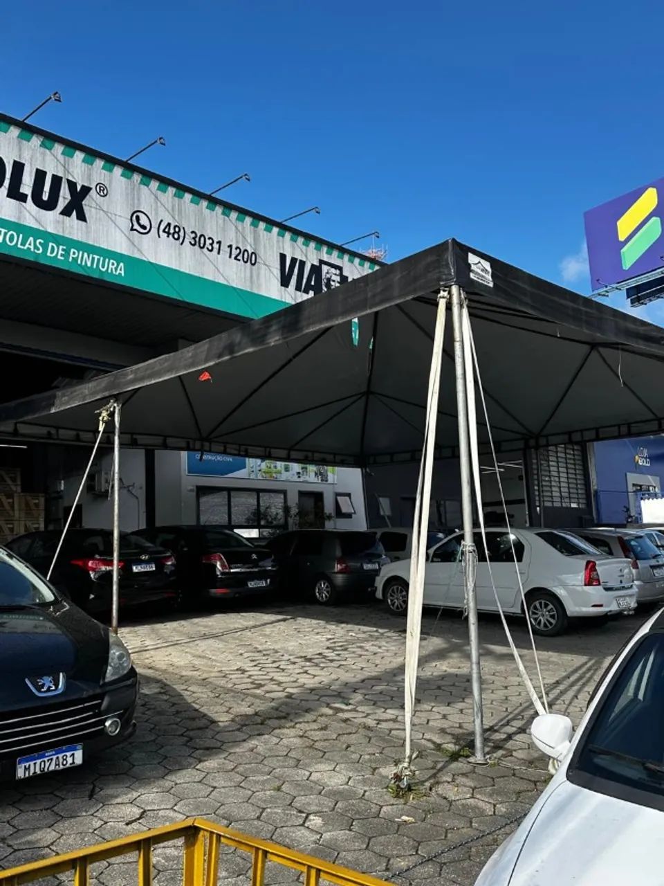 TENDA PIRAMIDAL PRETA DE 10x10 METROS