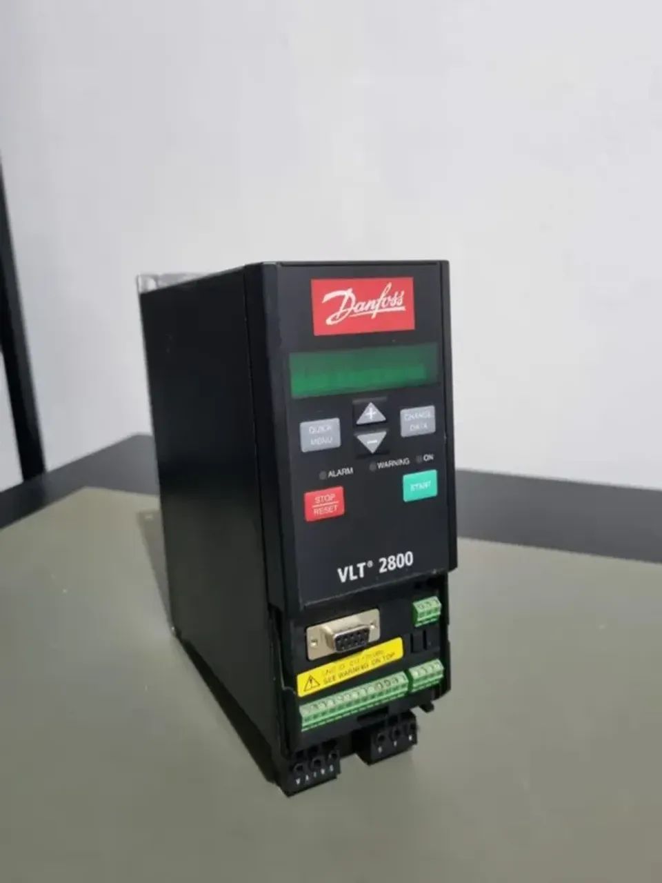 Inversor de Frequência Danfoss VLT2800 - 195N0051