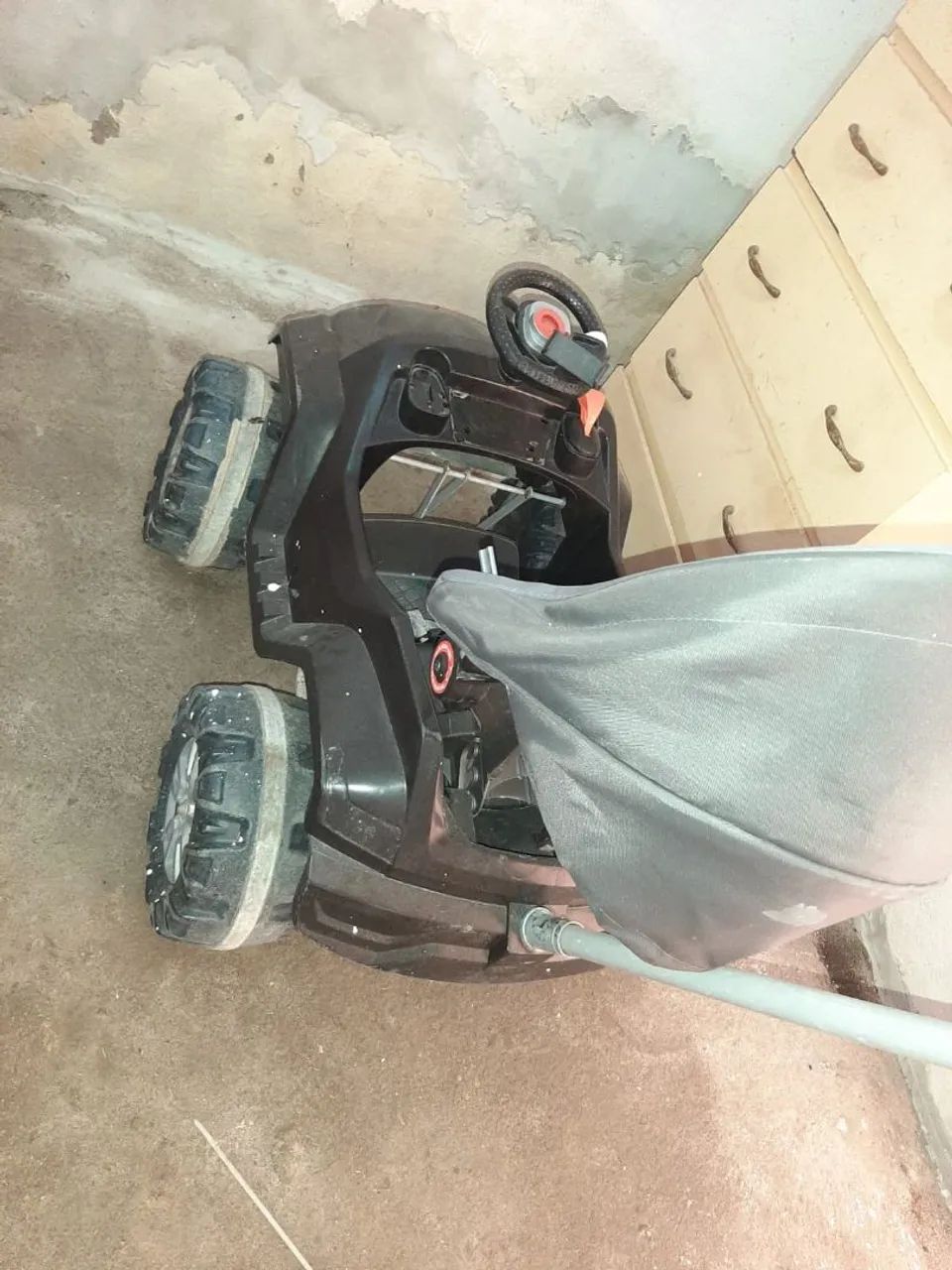 Vende-se carrinho de empurrar com as mãos  - Foto 5