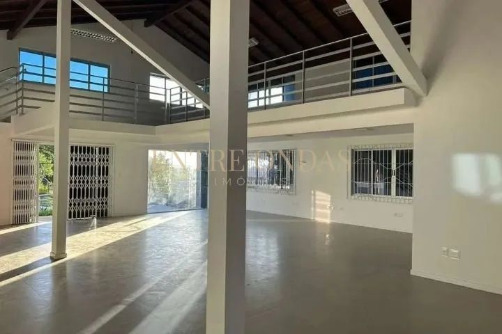 Loja comercial no bairro Campeche, Florianópolis.