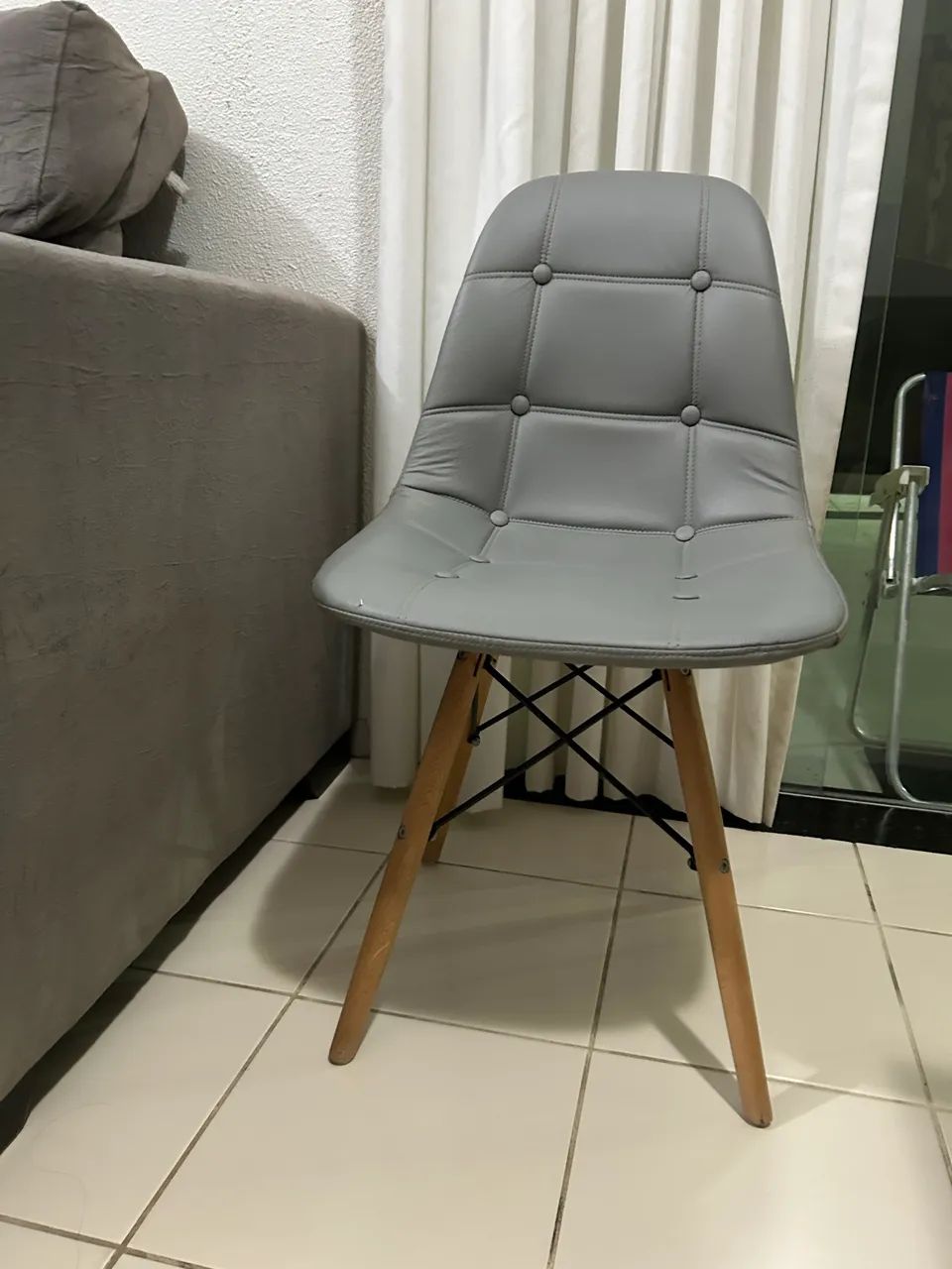 Cadeira de estudos  - Foto 2