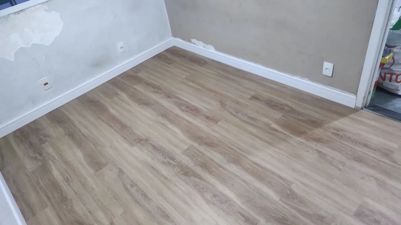 Piso vinílico e laminado com melhor preço,com garantia e nota fiscal - Foto 4