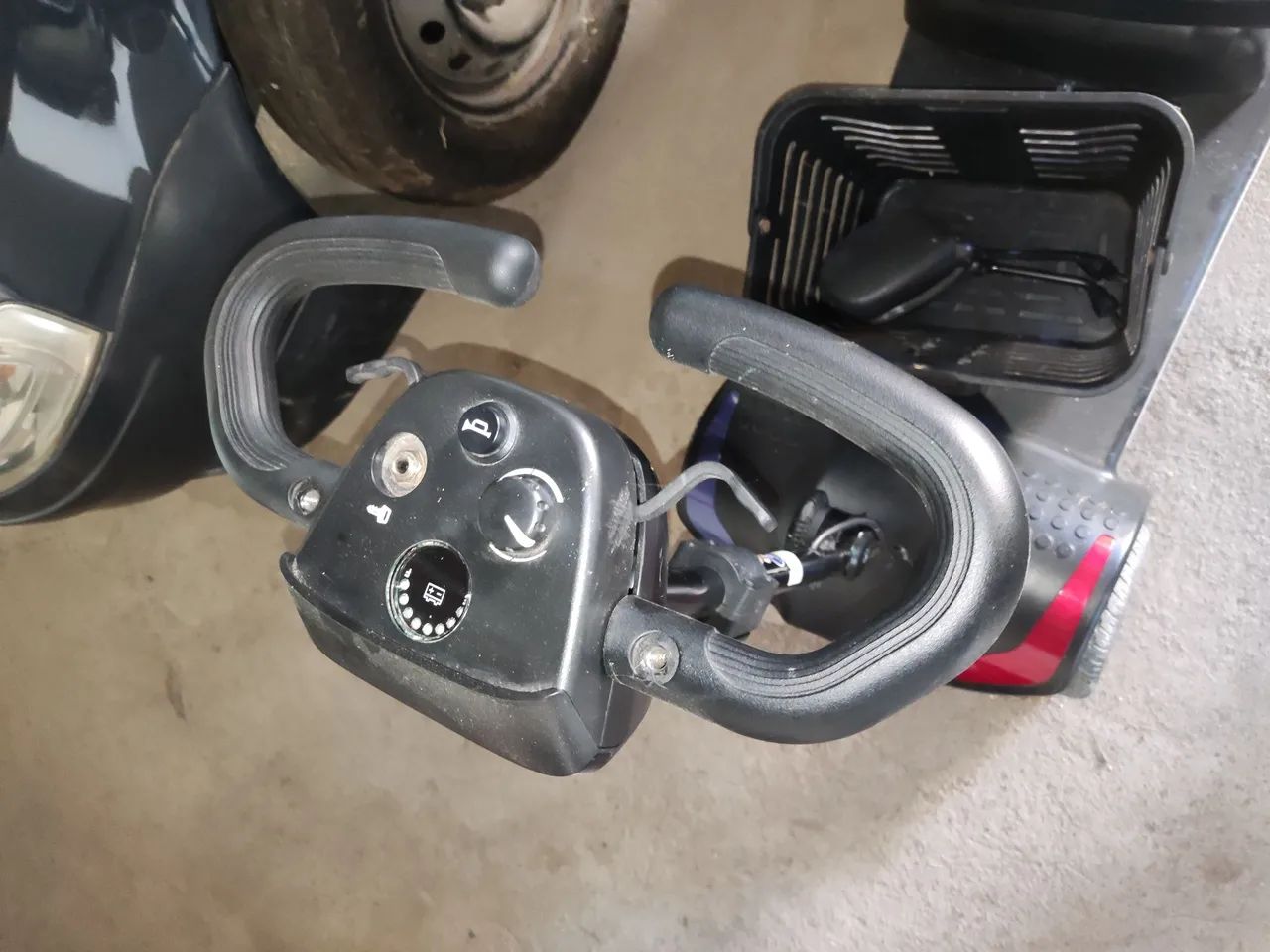 Cadeira Motorizada DELLAMED - Foto 4
