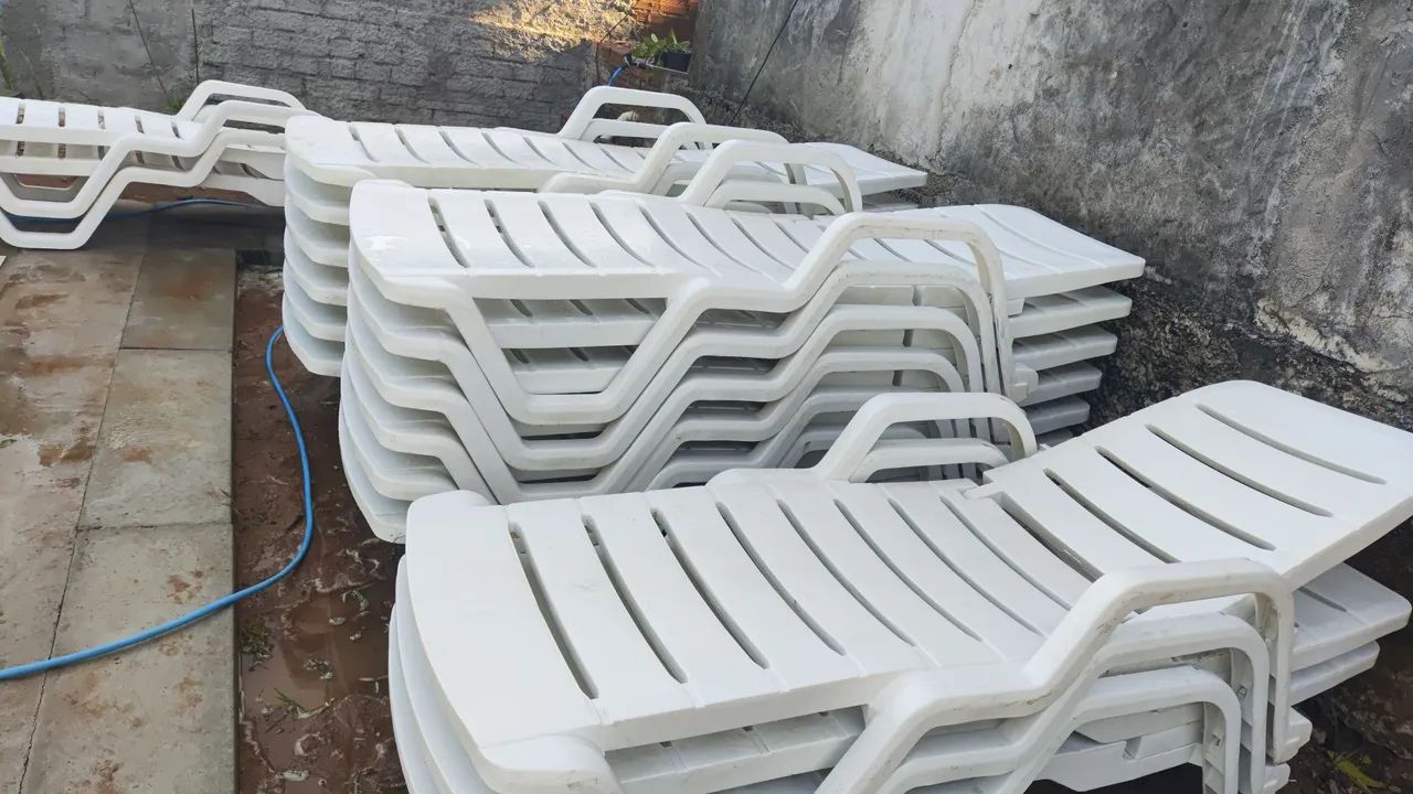 Espreguiçadeira piscina com rodinha 