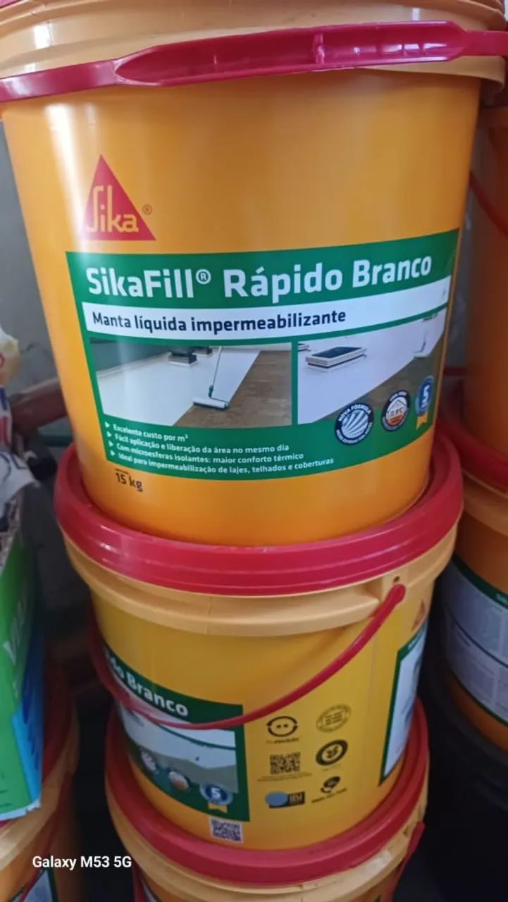 Manta líquida impermeabilizante. <br>8 baldes.  R$200.00 ( cada)