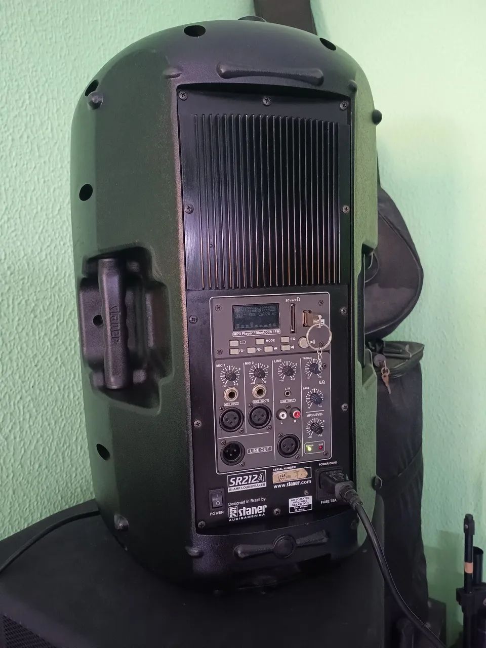 Caixa staner 212